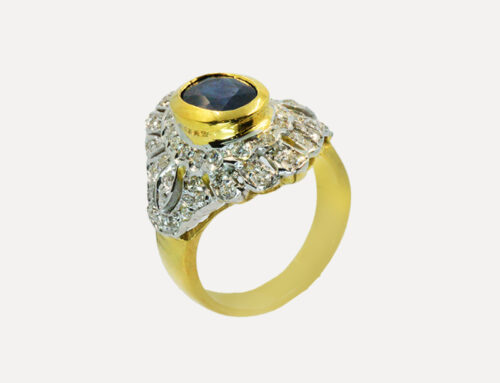 Ring – Gold, Diamonds and Sapphire